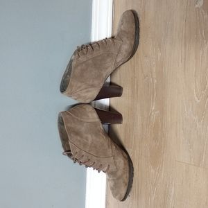 White Mountain ***Vintage***